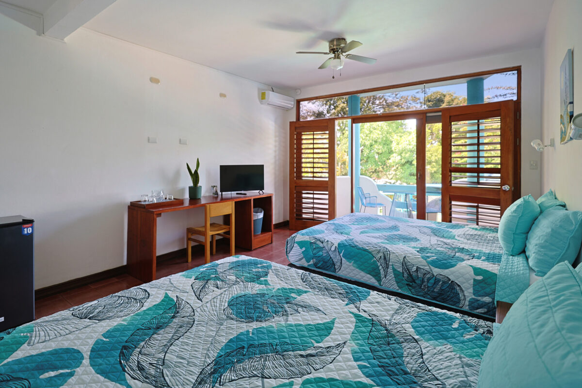 Superior room with partial ocean view at Hotel Planeta Sano in Manuel Antonio.